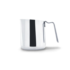 Poleret mælkekande i rustfrit stål med præcist strålerør, del af Espresso tilbehør og mælkekande, alt om kaffe.