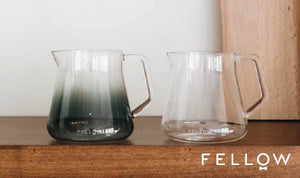 Elegant glaskande i to udgaver til præcis servering, Fellow design, Seneste nyt, EspressoGear, alt om kaffe.